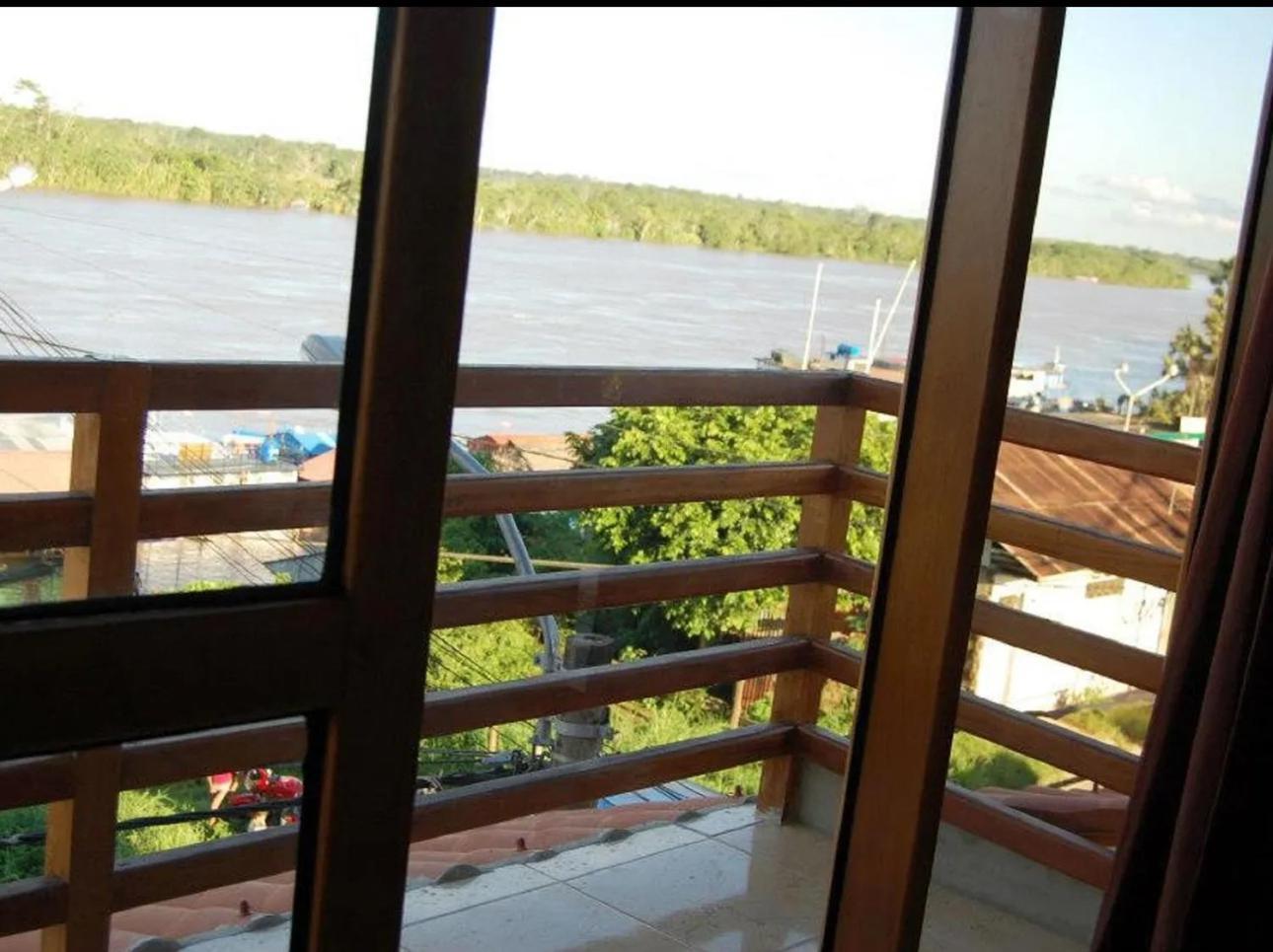 Hostal El Puerto Yurimaguas Esterno foto