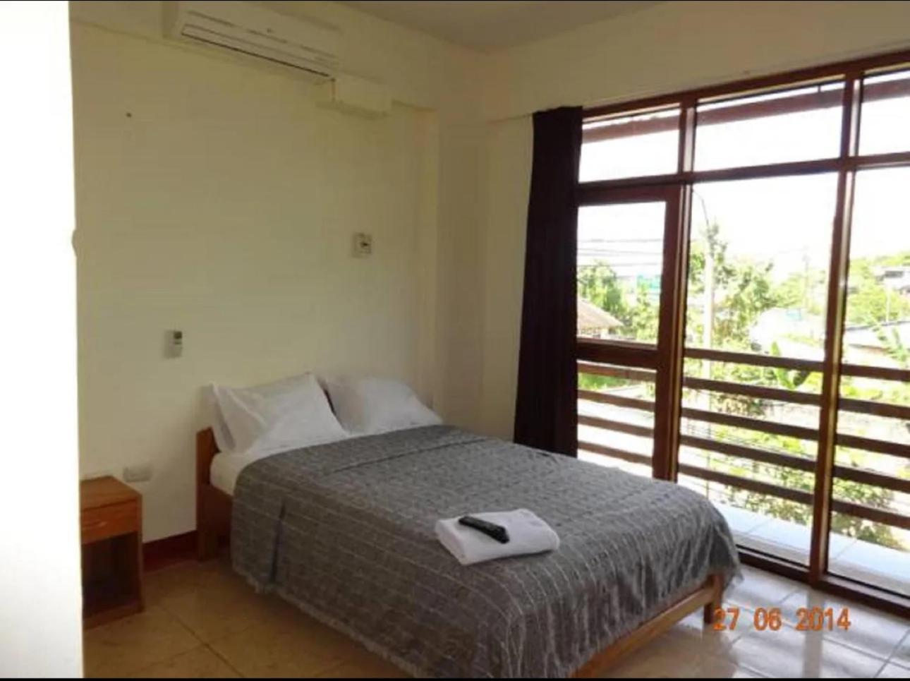 Hostal El Puerto Yurimaguas Esterno foto