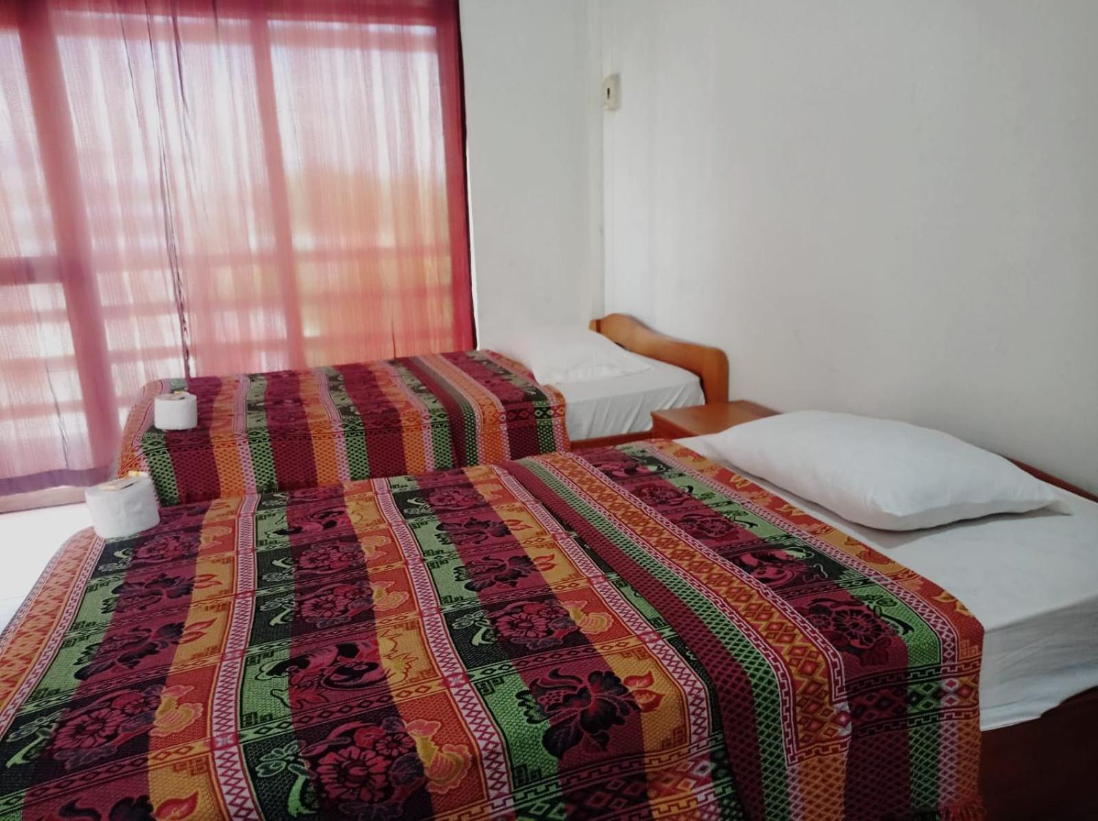 Hostal El Puerto Yurimaguas Esterno foto