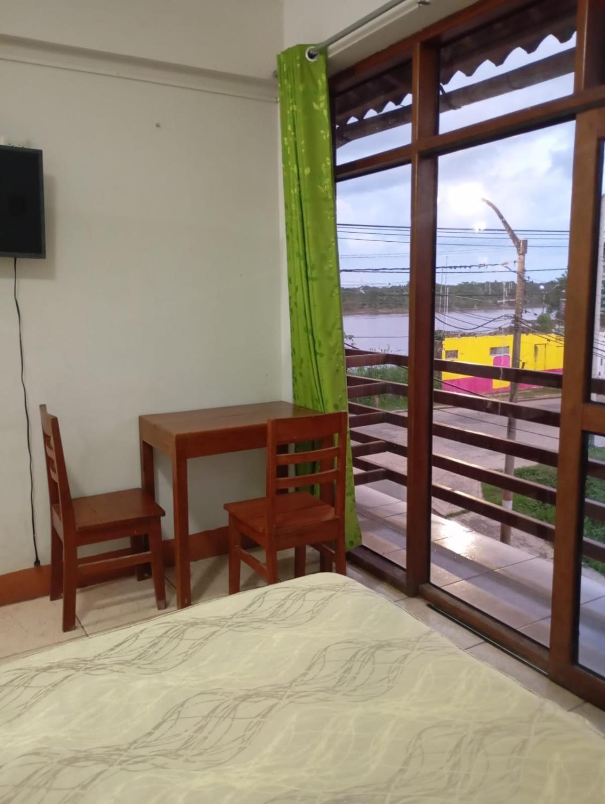 Hostal El Puerto Yurimaguas Esterno foto