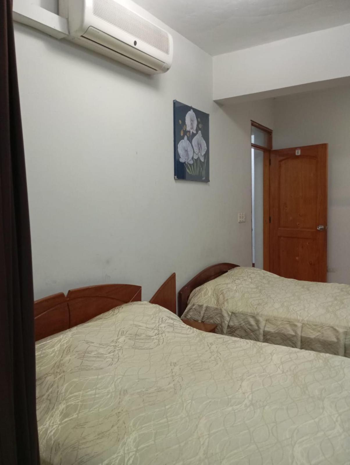 Hostal El Puerto Yurimaguas Esterno foto