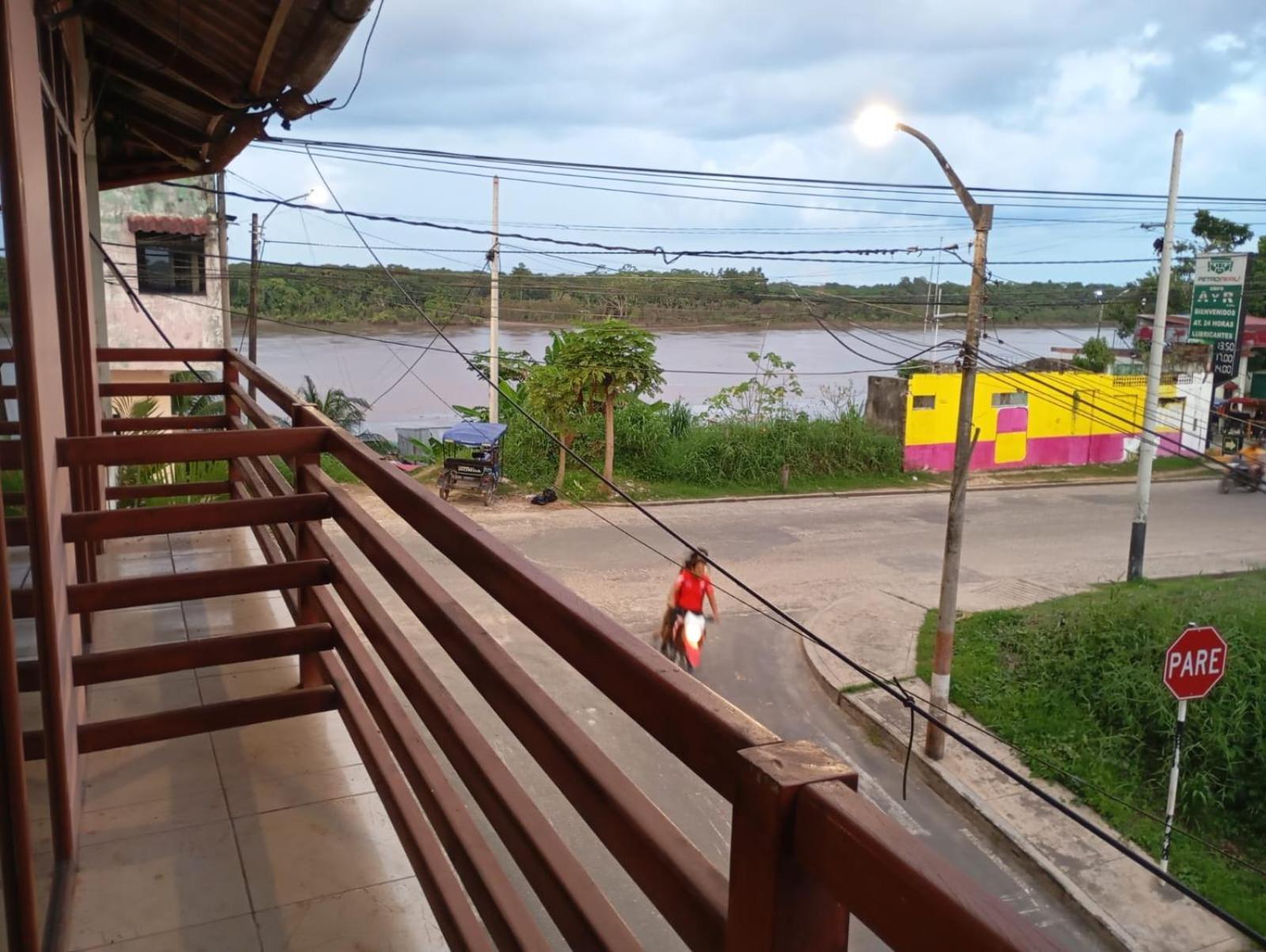 Hostal El Puerto Yurimaguas Esterno foto