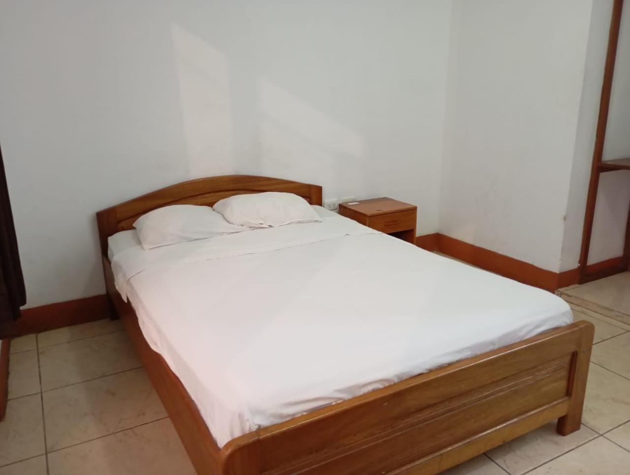 Hostal El Puerto Yurimaguas Esterno foto