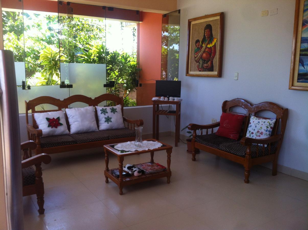 Hostal El Puerto Yurimaguas Esterno foto