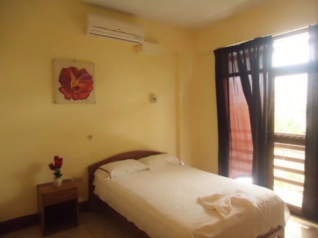 Hostal El Puerto Yurimaguas Esterno foto